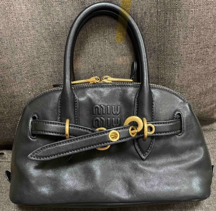 ミュウミュウ アバンチュール 2wayハンドバッグ（ブランドバッグ）の商品画像 - 査定依頼日：2025年10月1日 - 最高査定価格：280,000円