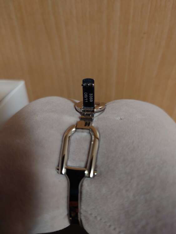 GUCCI グッチ （クオーツ レディース）（高級時計）の商品画像 - 査定依頼日：2025年2月23日 - 最高査定価格：7,000円