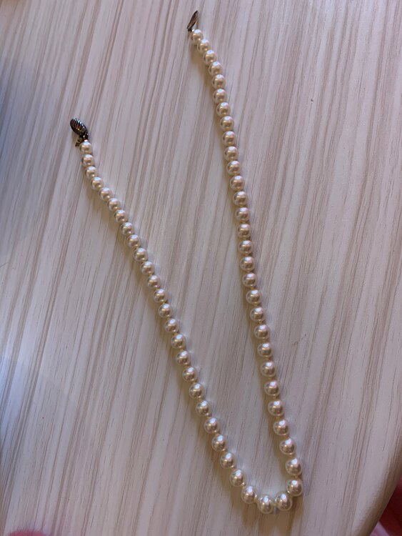 パールネックレス　イニシャルM入り（宝石）の商品画像 - 査定依頼日：2025年3月8日 - 最高査定価格：100,000円