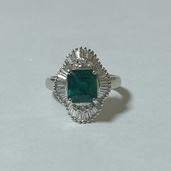 エメラルドリング（金・貴金属）の商品画像 - 査定依頼日：2026年4月10日 - 最高査定価格：100,000円