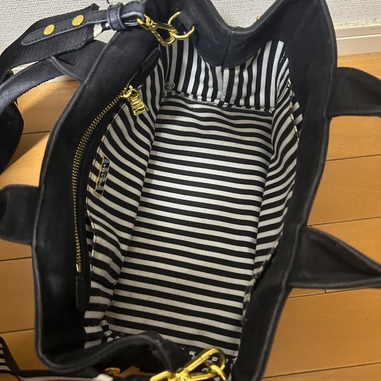 プラダ  （ブランドバッグ）の商品画像 - 査定依頼日：2025年9月25日 - 最高査定価格：52,000円