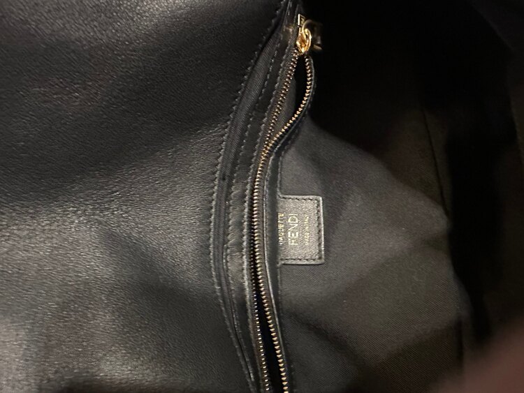 バゲッドミディアム（ブランドバッグ）の商品画像 - 査定依頼日：2025年4月15日 - 最高査定価格：130,000円