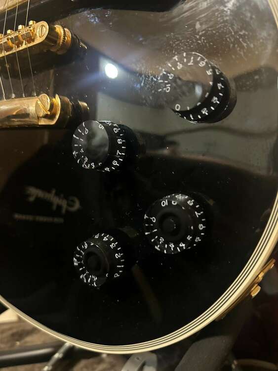 レスポールカスタム（ピアノ・楽器・PA機材）の商品画像 - 査定依頼日：2025年5月19日 - 最高査定価格：40,000円