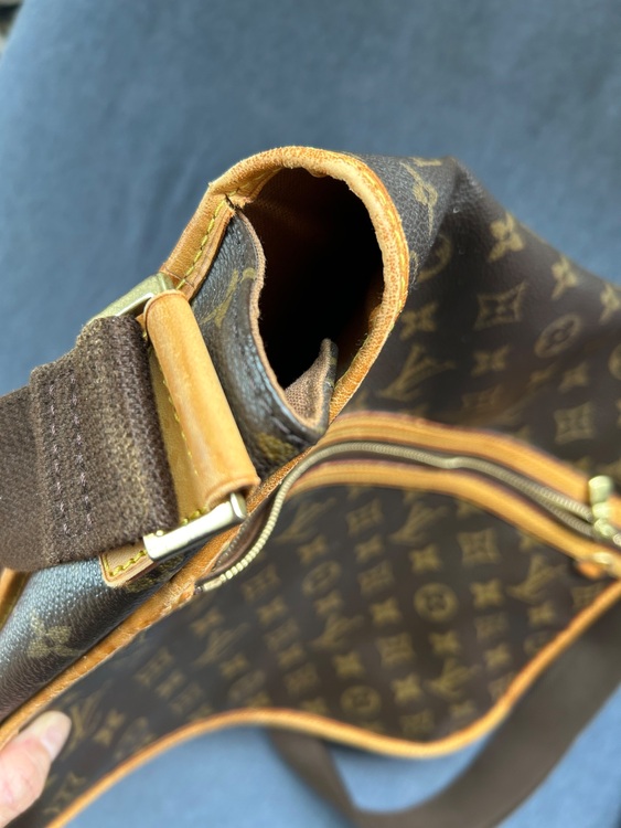 ショルダー（ブランドバッグ）の商品画像 - 査定依頼日：2025年6月30日 - 最高査定価格：80,000円