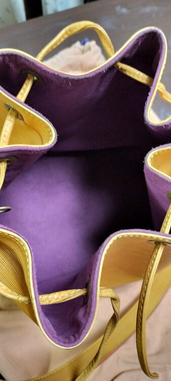 ルイヴィトン エピ （ブランドバッグ）の商品画像 - 査定依頼日：2026年1月18日 - 最高査定価格：50,000円