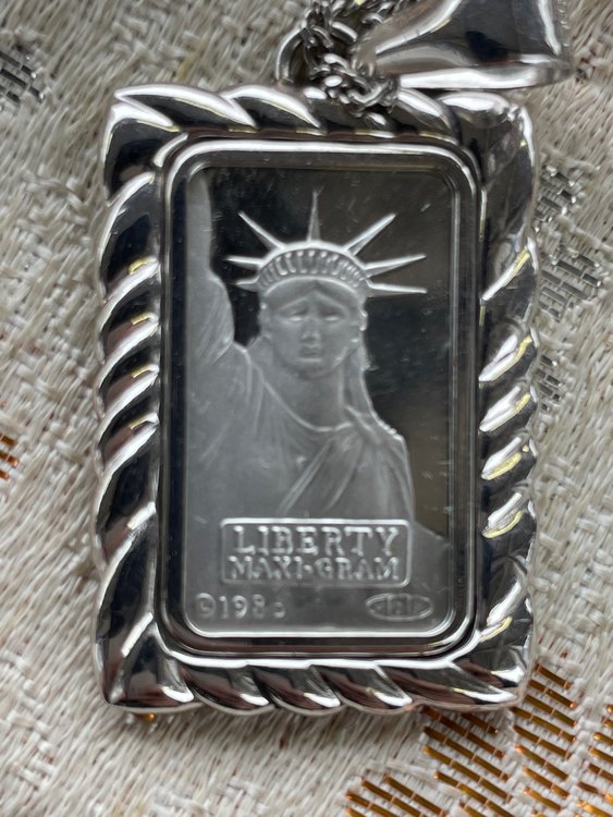 純プラチナ インゴット 5g ペンダントトップ 自由の女神 クレジットスイス シ（金・貴金属）の商品画像 - 査定依頼日：2023年11月12日 - 最高査定価格：35,000円