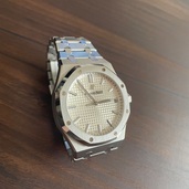 オーデマピゲ ロイヤルオーク 15500st.oo.1220st.0（高級時計）の商品画像 - 査定依頼日：2025年10月12日 - 最高査定価格：5,620,000円