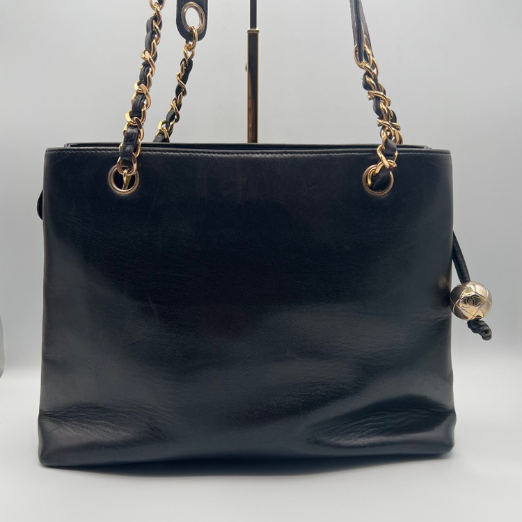 シャネル チェーントートバッグ ブラック（ブランドバッグ）の商品画像 - 査定依頼日：2025年11月28日 - 最高査定価格：150,000円