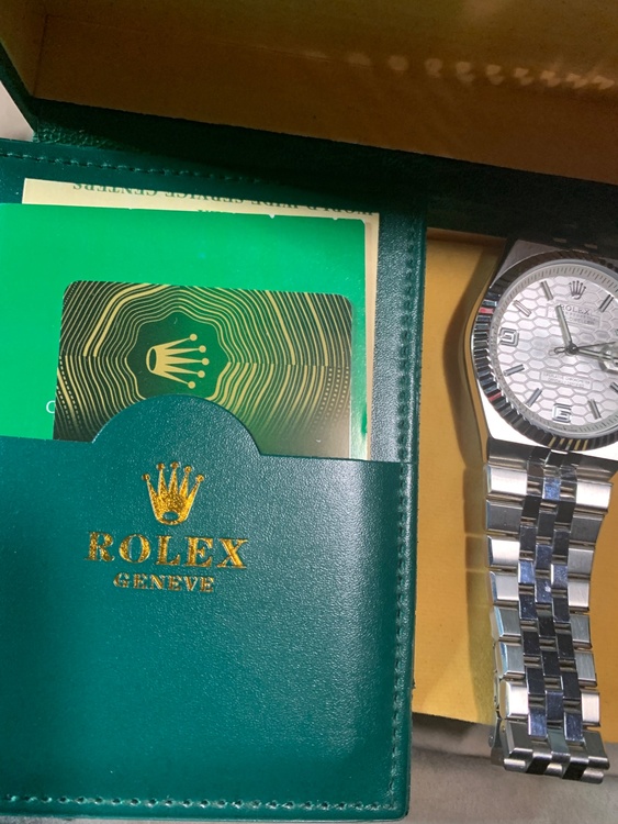 ロレックス パーペチュアルデイト （高級時計）の商品画像 - 査定依頼日：2026年4月3日 - 最高査定価格：4,100,000円