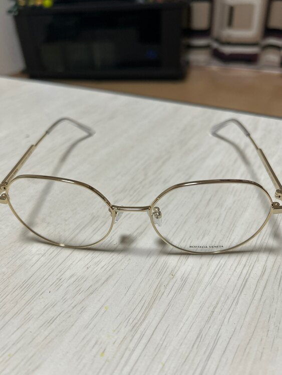 メガネフレーム（ブランド財布・小物）の商品画像 - 査定依頼日：2025年3月18日 - 最高査定価格：8,000円