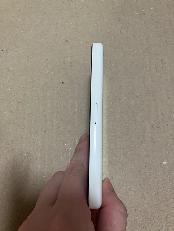 iPhone5c、32GB（スマホ）の商品画像 - 査定依頼日：2026年7月6日 - 最高査定価格：1,010円