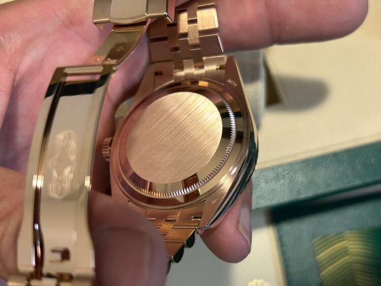 ロレックス スカイドゥエラー 33693（高級時計）の商品画像 - 査定依頼日：2025年5月15日 - 最高査定価格：8,500,000円