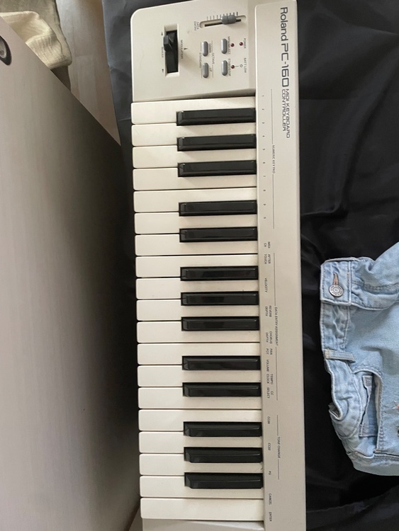 PC160midiキーボード（ピアノ・楽器・PA機材）の商品画像 - 査定依頼日：2026年7月13日 - 最高査定価格：3,000円