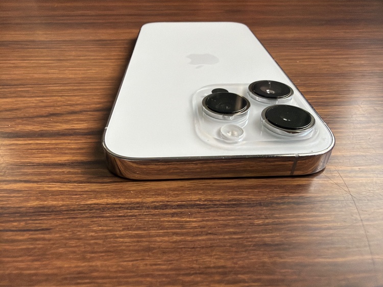 iPhone iPhone 14 Pro 128GB Softbank（スマホ）の商品画像 - 査定依頼日：2026年6月1日 - 最高査定価格：61,000円