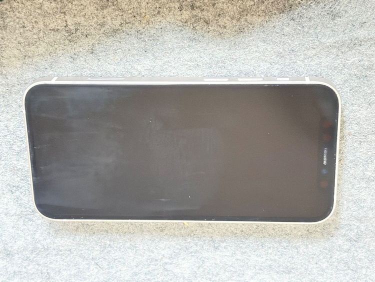 iPhone 12 mini 64GB docomo（スマホ）の商品画像 - 査定依頼日：2026年3月7日 - 最高査定価格：100,000円