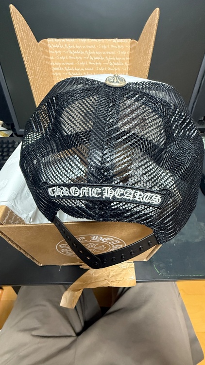 CHROME HEARTS オンライン限定 クロスパッチ トラッカーキャップ（古着・ファッション）の商品画像 - 査定依頼日：2025年12月14日 - 最高査定価格：65,000円