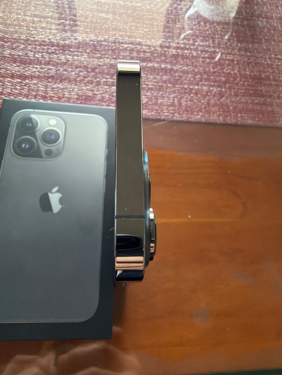 iPhone 13 Pro 256GB docomo（スマホ）の商品画像 - 査定依頼日：2026年4月5日 - 最高査定価格：49,000円