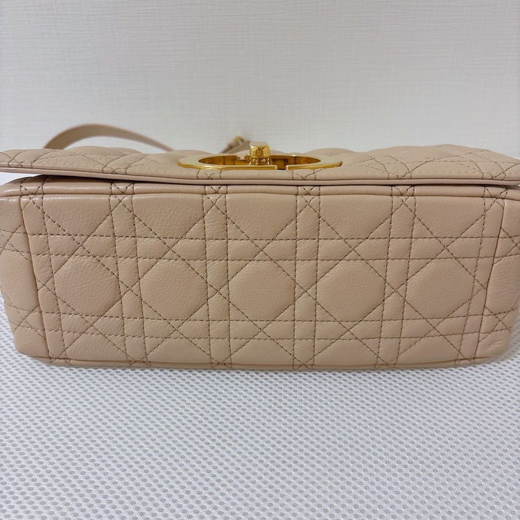 DIOR CARO ミディアム バッグ（ブランドバッグ）の商品画像 - 査定依頼日：2025年6月17日 - 最高査定価格：200,000円