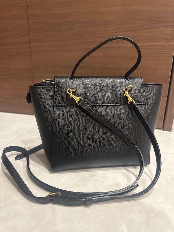 セリーヌ ナノベルトバッグ 2wayバッグ（ブランドバッグ）の商品画像 - 査定依頼日：2023年8月10日 - 最高査定価格：180,000円