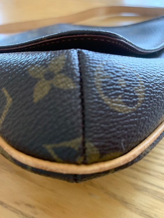 ルイヴィトン モノグラム （ブランドバッグ）の商品画像 - 査定依頼日：2026年4月18日 - 最高査定価格：70,000円