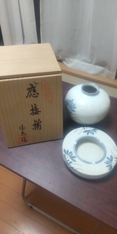 有田焼の壺（美術品・骨董品）の商品画像 - 査定依頼日：2026年7月20日 - 最高査定価格：100,000円