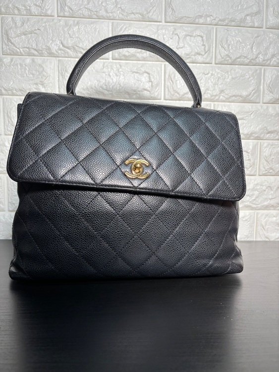 シャネル ココハンドル マトラッセ  ハンドバッグ（ブランドバッグ）の商品画像 - 査定依頼日：2025年9月3日 - 最高査定価格：350,000円