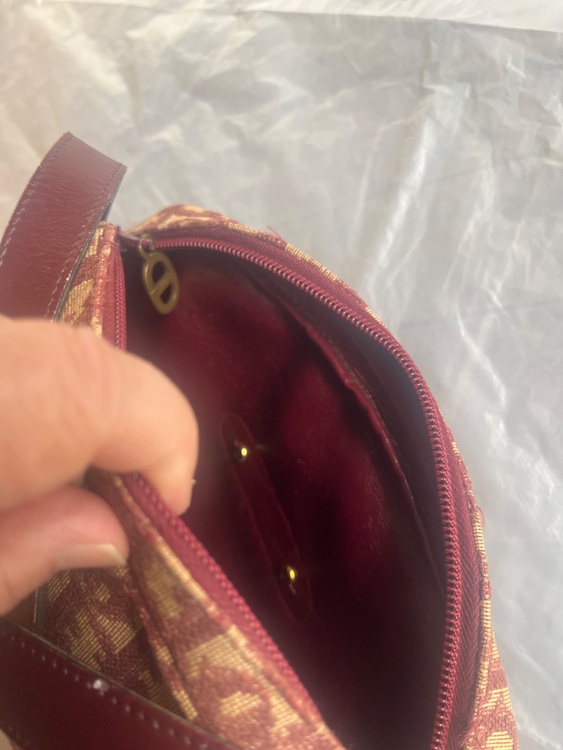 ディオール  （ブランドバッグ）の商品画像 - 査定依頼日：2025年11月12日 - 最高査定価格：30,000円