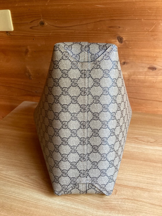 TURNAROUND（ブランドバッグ）の商品画像 - 査定依頼日：2025年6月7日 - 最高査定価格：80,000円