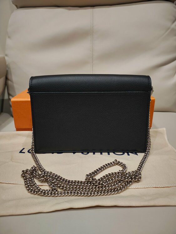 ポシェットロックミーチェーンショルダー（ブランドバッグ）の商品画像 - 査定依頼日：2026年4月9日 - 最高査定価格：130,000円