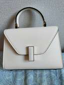 ヴァレクストラ  （ブランドバッグ）の商品画像 - 査定依頼日：2025年2月10日 - 最高査定価格：200,000円