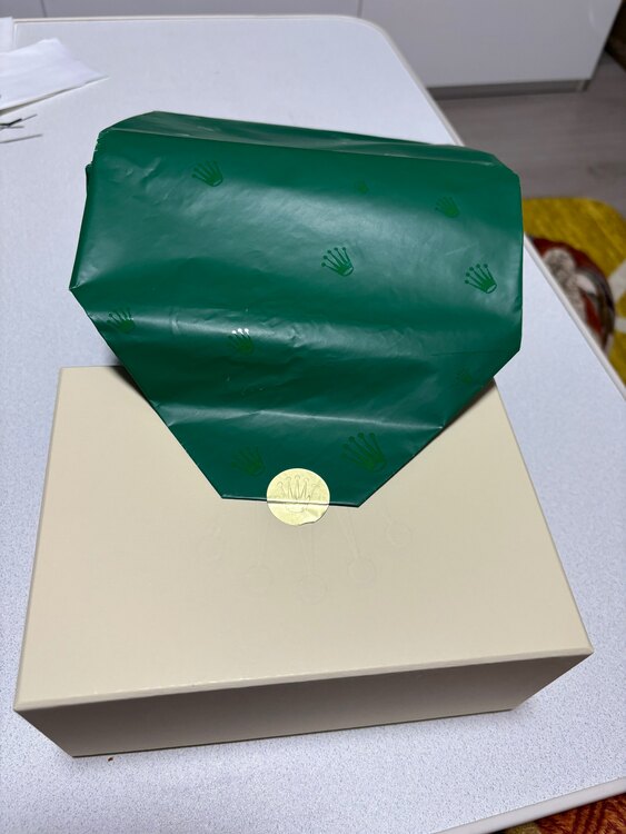 ロレックス デイトナ 116500LNホワイトもじば（高級時計）の商品画像 - 査定依頼日：2025年5月21日 - 最高査定価格：4,550,000円