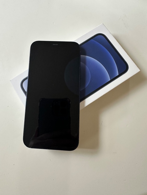 iPhone 12 128GB SIMフリー（スマホ）の商品画像 - 査定依頼日：2025年6月26日 - 最高査定価格：30,000円