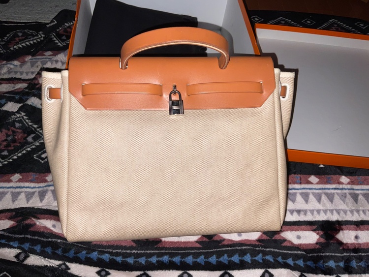 エルメス HERBAG PM（ブランドバッグ）の商品画像 - 査定依頼日：2026年4月15日 - 最高査定価格：700,000円