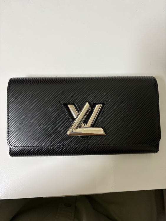 ルイヴィトン エピ （ブランドバッグ）の商品画像 - 査定依頼日：2026年4月15日 - 最高査定価格：80,000円