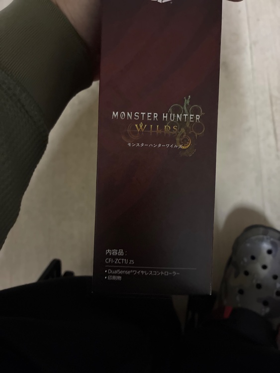 プレステ5用ワイヤレスコントローラー（ゲーム機本体・ゲームソフト）の商品画像 - 査定依頼日：2025年12月12日 - 最高査定価格：3,000円