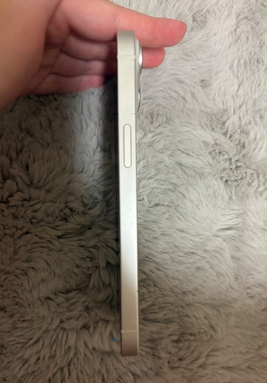 iPhone iPhone 14 128GB au（スマホ）の商品画像 - 査定依頼日：2026年6月28日 - 最高査定価格：48,000円