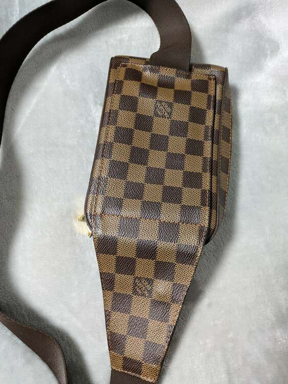 CA0094（ブランドバッグ）の商品画像 - 査定依頼日：2024年12月29日 - 最高査定価格：70,000円