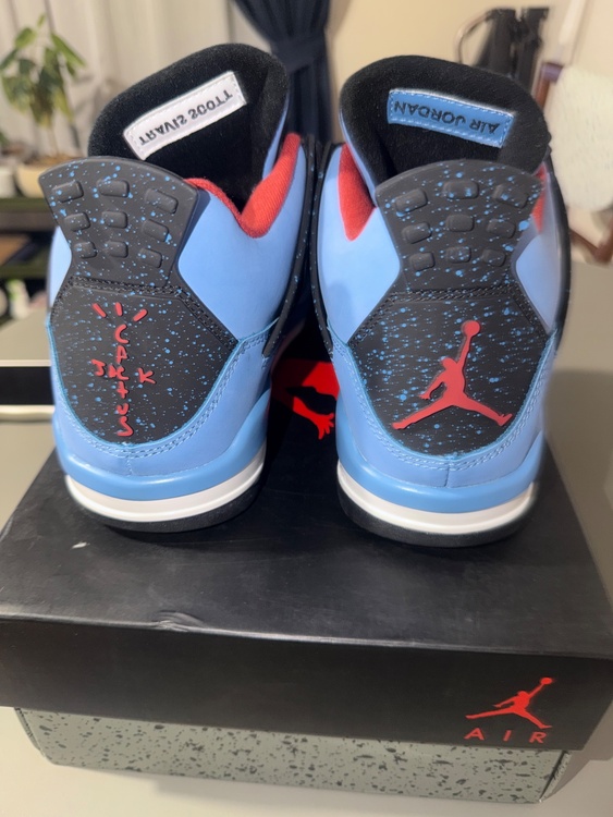 AIR JORDAN 4 RETORO（古着・ファッション）の商品画像 - 査定依頼日：2026年9月1日 - 最高査定価格：20,000円