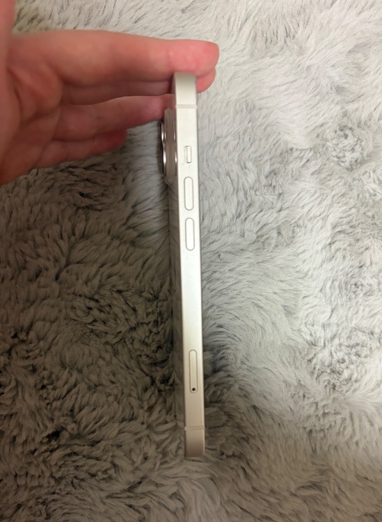iPhone iPhone 14 128GB au（スマホ）の商品画像 - 査定依頼日：2026年6月28日 - 最高査定価格：48,000円