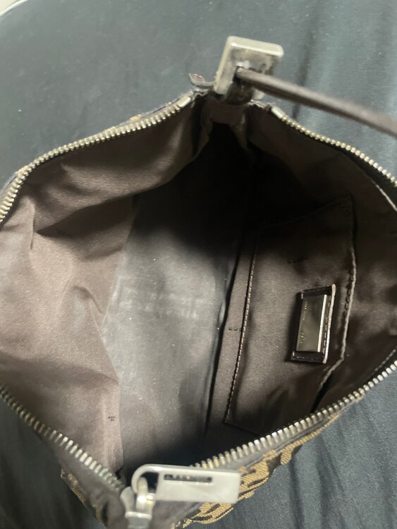 わからない（ブランドバッグ）の商品画像 - 査定依頼日：2024年12月9日 - 最高査定価格：20,000円