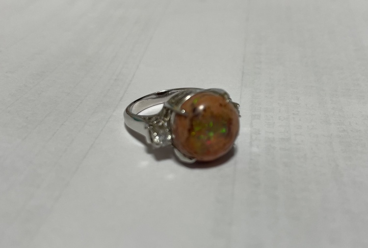 カンテラオパール リング（金・貴金属）の商品画像 - 査定依頼日：2026年1月5日 - 最高査定価格：40,000円