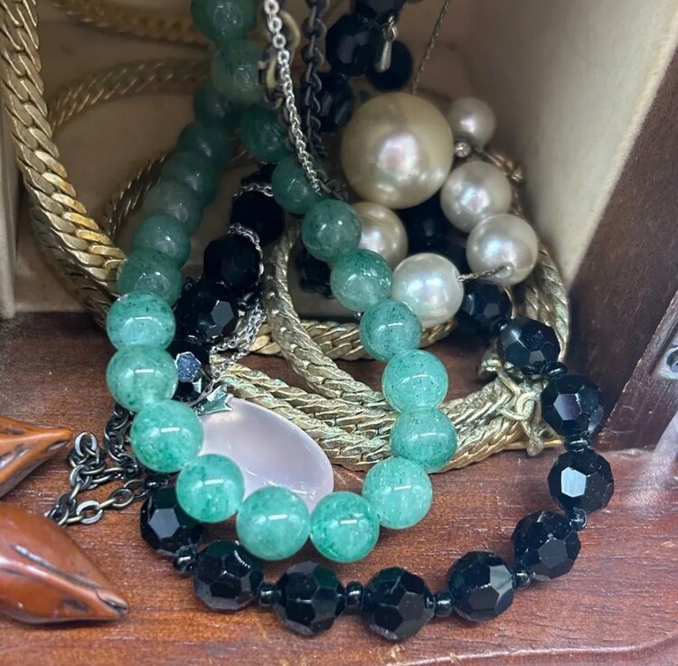 アンティークアクセサリーまとめ（金・貴金属）の商品画像 - 査定依頼日：2025年3月17日 - 最高査定価格：5,000円