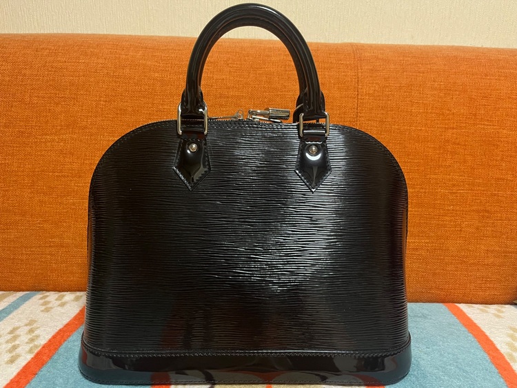 ルイヴィトン エピ （ブランドバッグ）の商品画像 - 査定依頼日：2025年8月18日 - 最高査定価格：90,000円