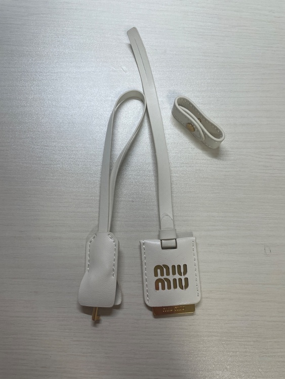 ミュウミュウ  （ブランドバッグ）の商品画像 - 査定依頼日：2026年2月24日 - 最高査定価格：130,000円