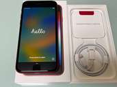 Apple　IPhoneSE第３世代　RED（スマホ）の商品画像 - 査定依頼日：2023年3月6日 - 最高査定価格：40,000円