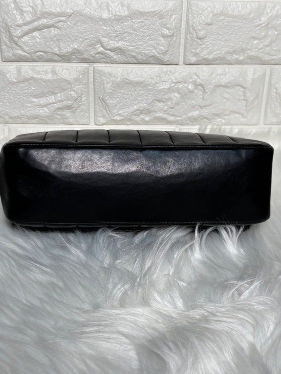 シャネル　マドモアゼルチェーンショルダーバッグ　ラムスキン　ブラック　ゴールド金（ブランドバッグ）の商品画像 - 査定依頼日：2025年7月10日 - 最高査定価格：400,000円