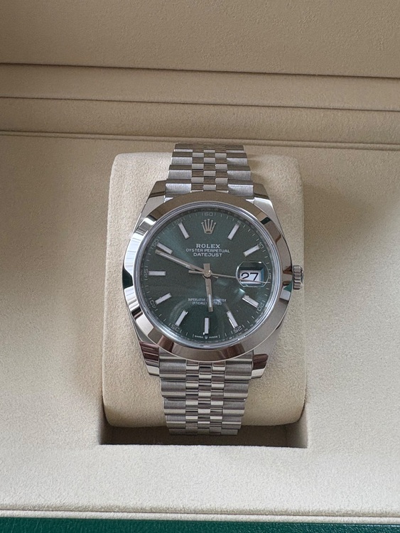 デイトジャスト41（高級時計）の商品画像 - 査定依頼日：2025年6月24日 - 最高査定価格：1,600,000円