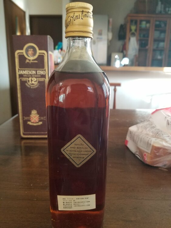 ウイスキー ジョニーウォーカー （お酒）の商品画像 - 査定依頼日：2026年1月25日 - 最高査定価格：3,000円