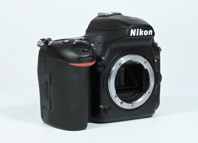 D750（カメラ）の商品画像 - 査定依頼日：2026年9月20日 - 最高査定価格：55,000円