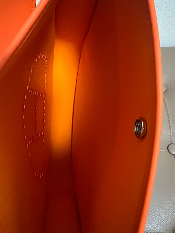 エルメス　ネオエブリン29（ブランドバッグ）の商品画像 - 査定依頼日：2025年8月10日 - 最高査定価格：330,000円